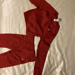 gymshark set: leggings and long sleeve cropped top, red, size small